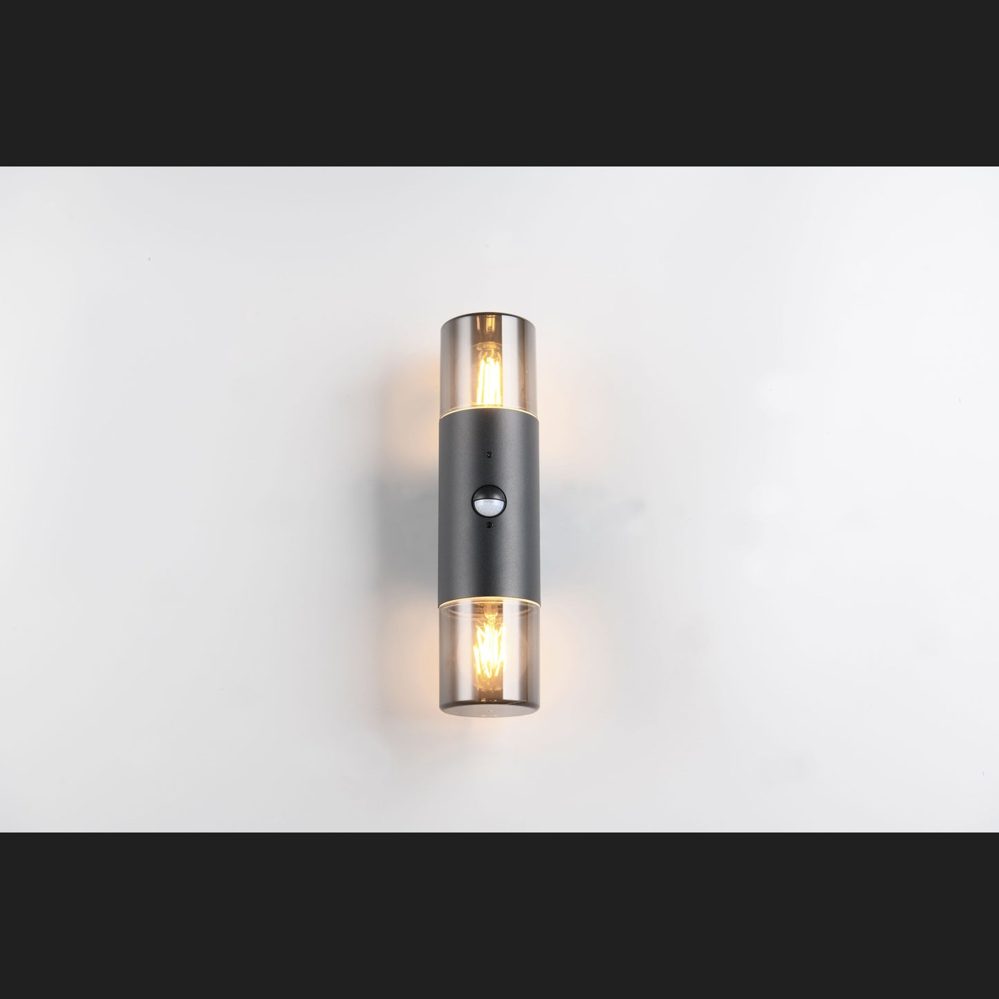 Hoosic - Wall lamp - Black - Trio