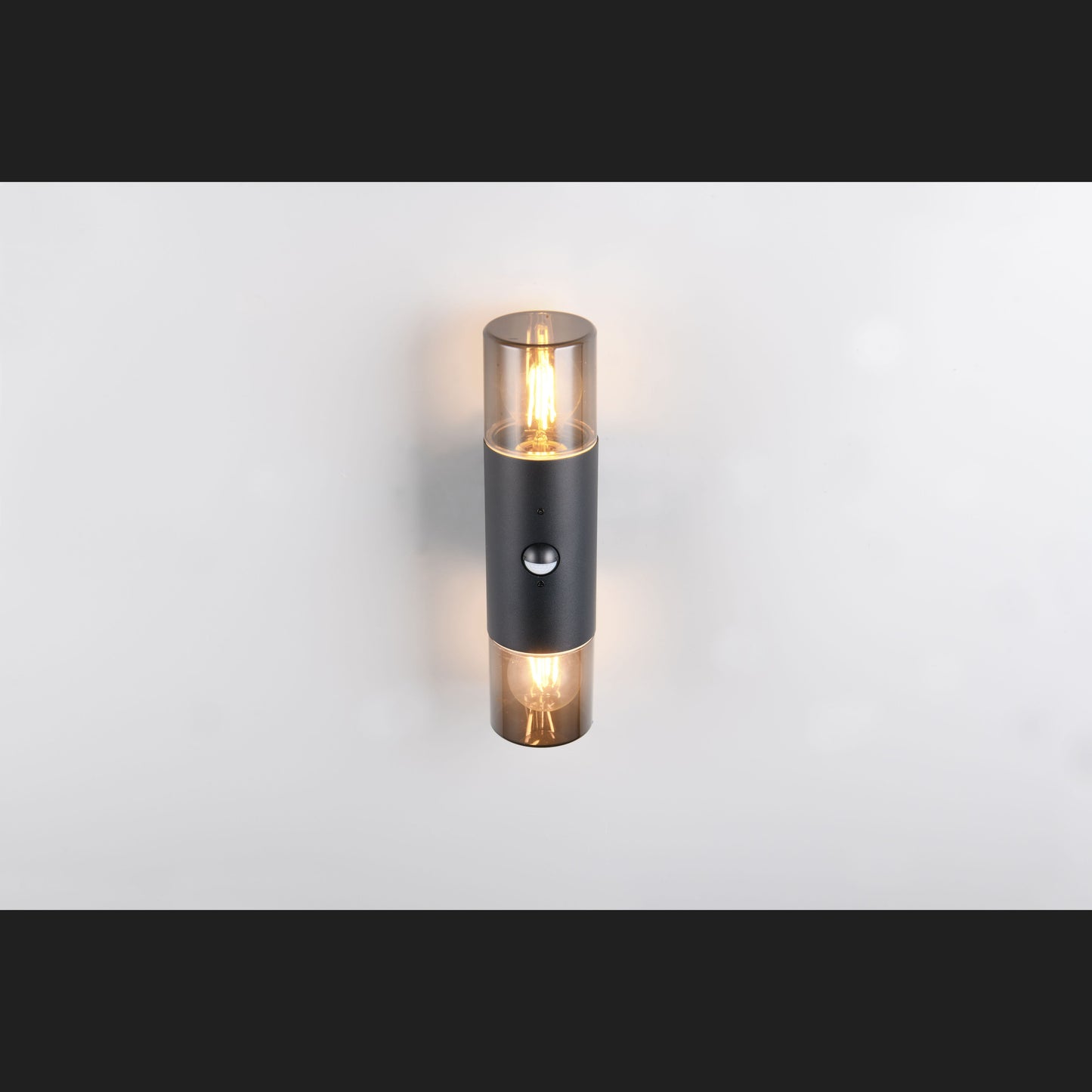 Hoosic - Wall lamp - Black - Trio