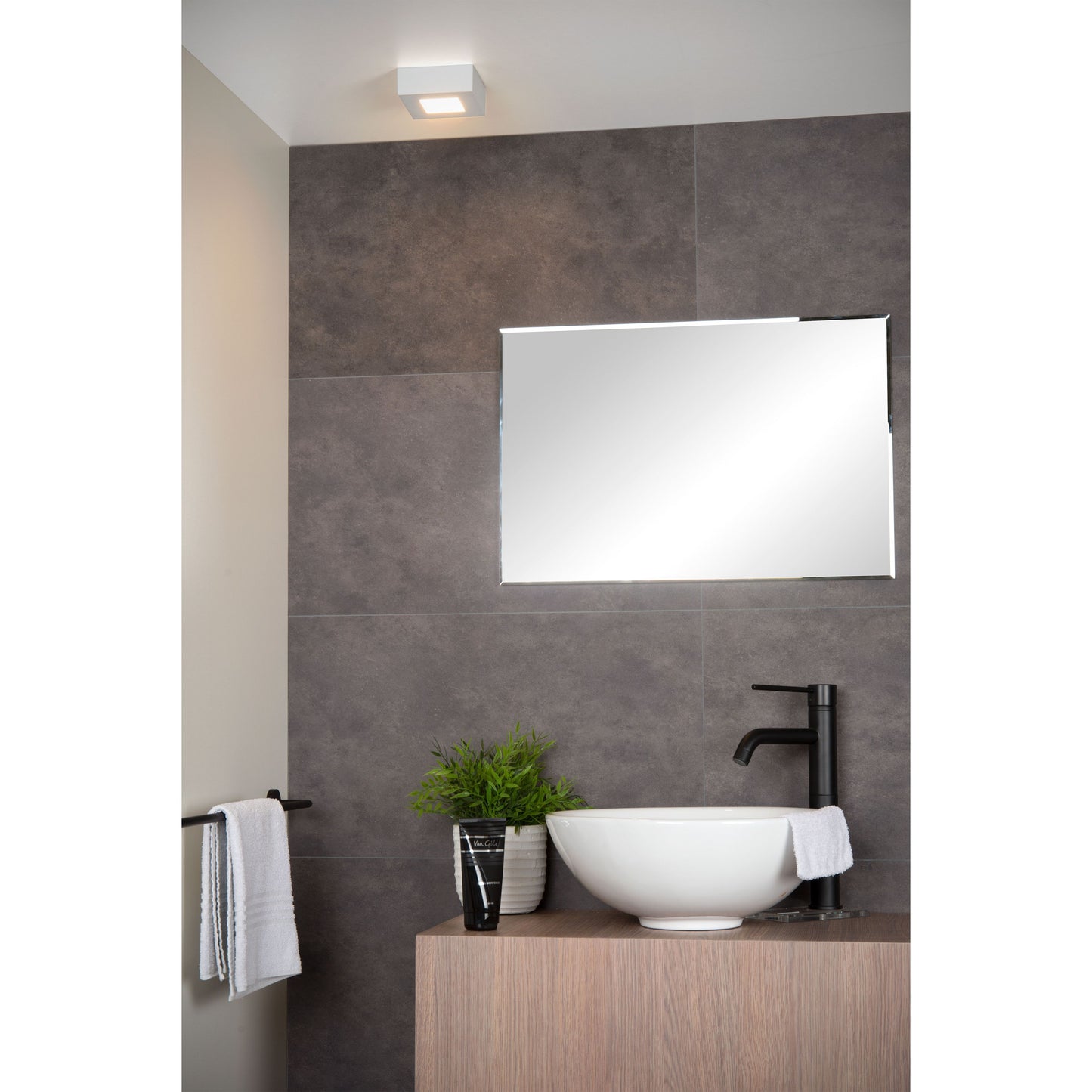 Lucide BRICE-LED - Flush ceiling light Bathroom - LED Dim. - 1x8W 3000K - IP44 - White