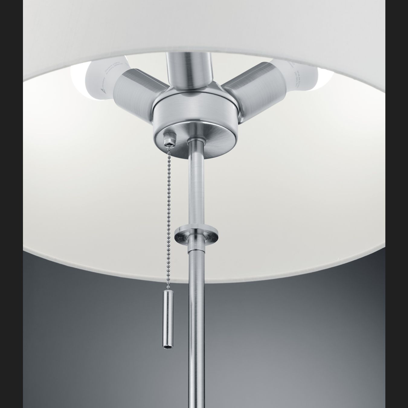 Lyon - Floor lamp - White - Trio