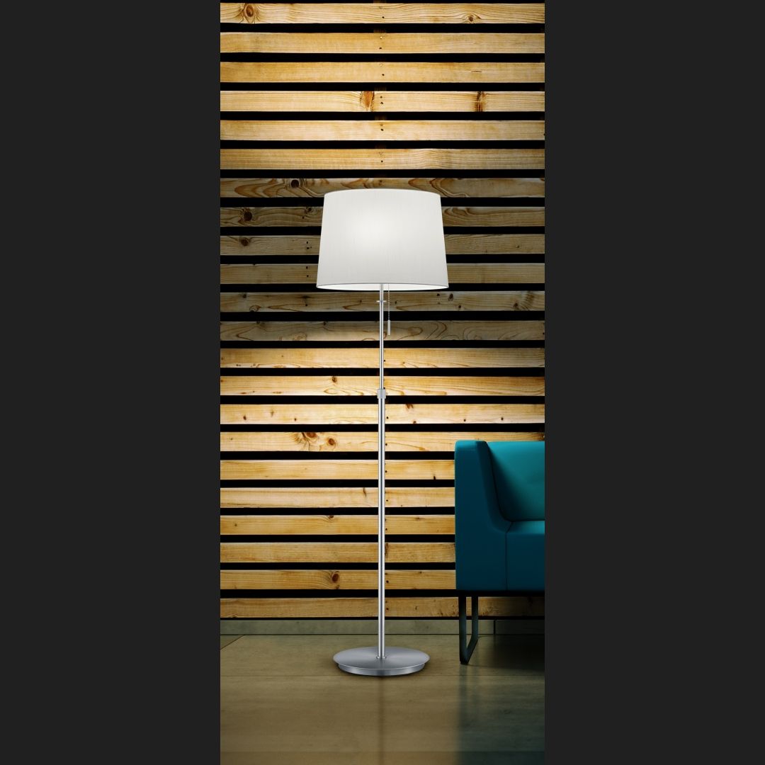 Lyon - Floor lamp - White - Trio