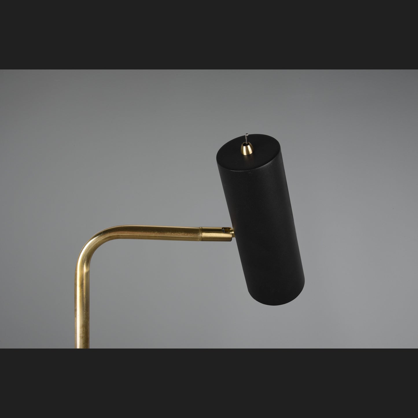Marley - Floor lamp - Brass Matt - Trio