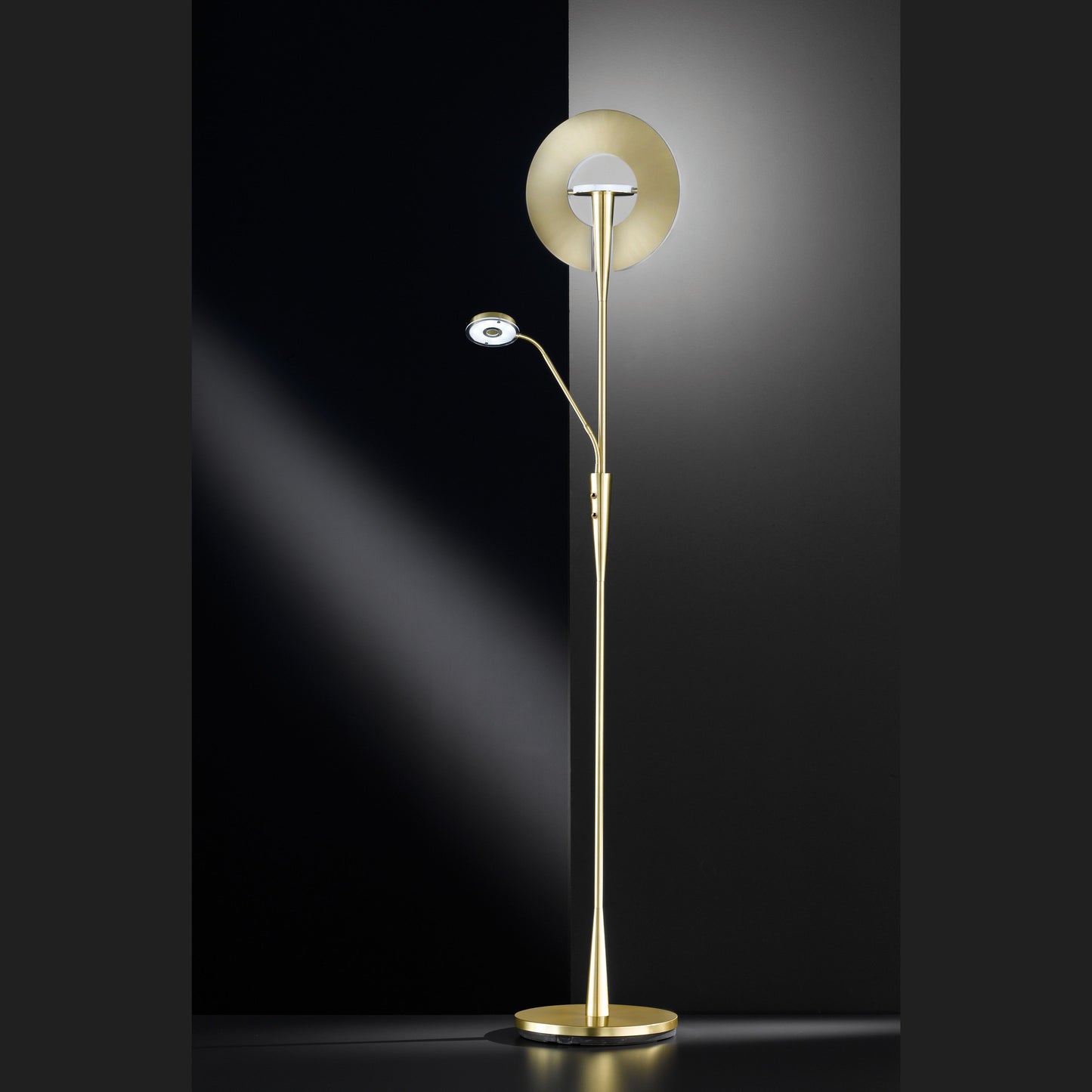 Quebec - Floor lamp - Brass Matt - Trio