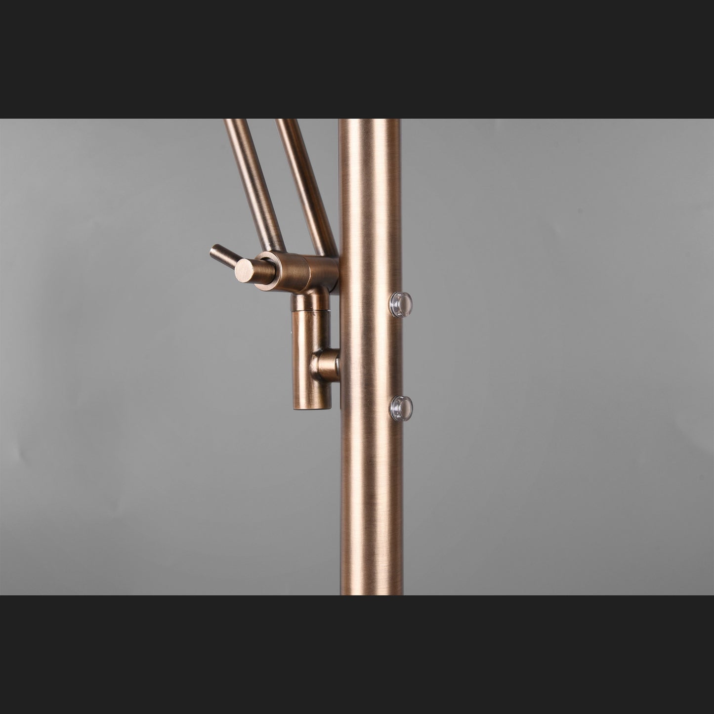 Barrie - Floor lamp - Old Brass - Trio