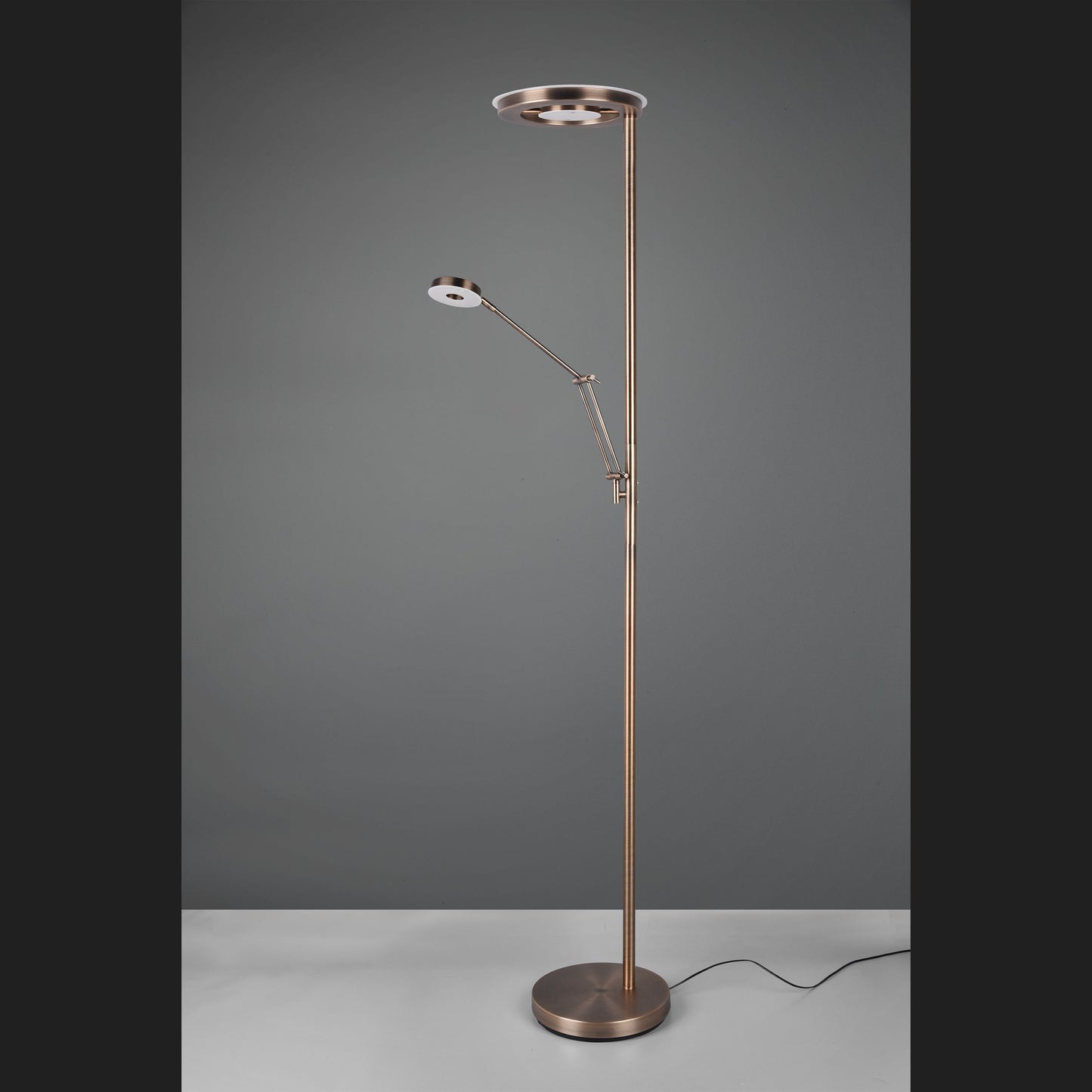 Barrie - Floor lamp - Old Brass - Trio