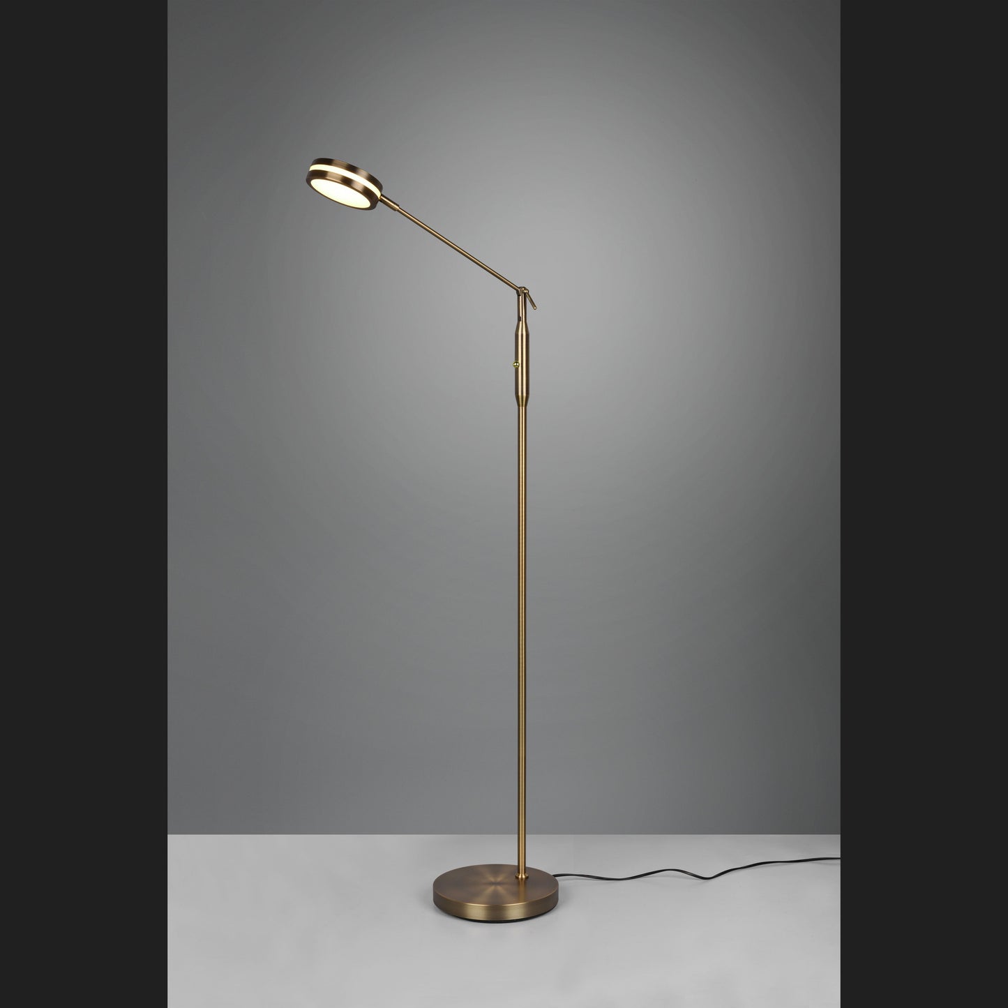 Franklin - Floor lamp - Old Brass - Trio