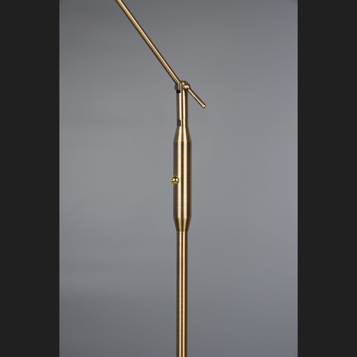 Franklin - Floor lamp - Old Brass - Trio