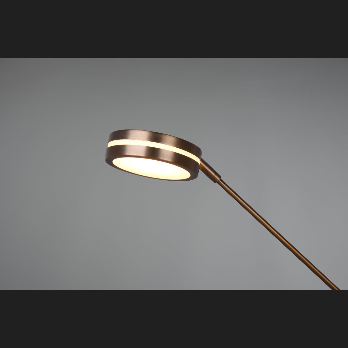 Franklin - Floor lamp - Old Brass - Trio