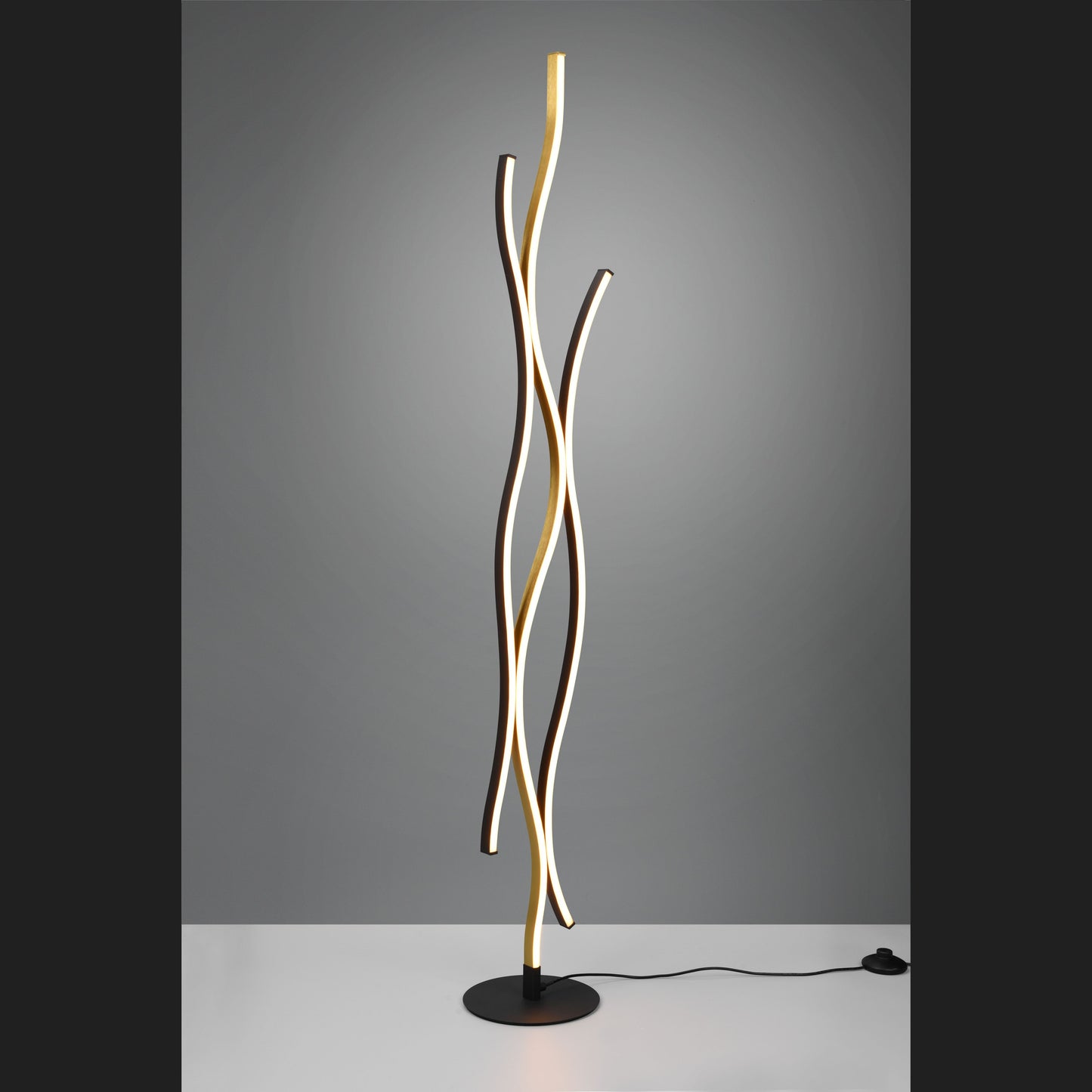 Blaze - Floor lamp - Brass Matt - Trio