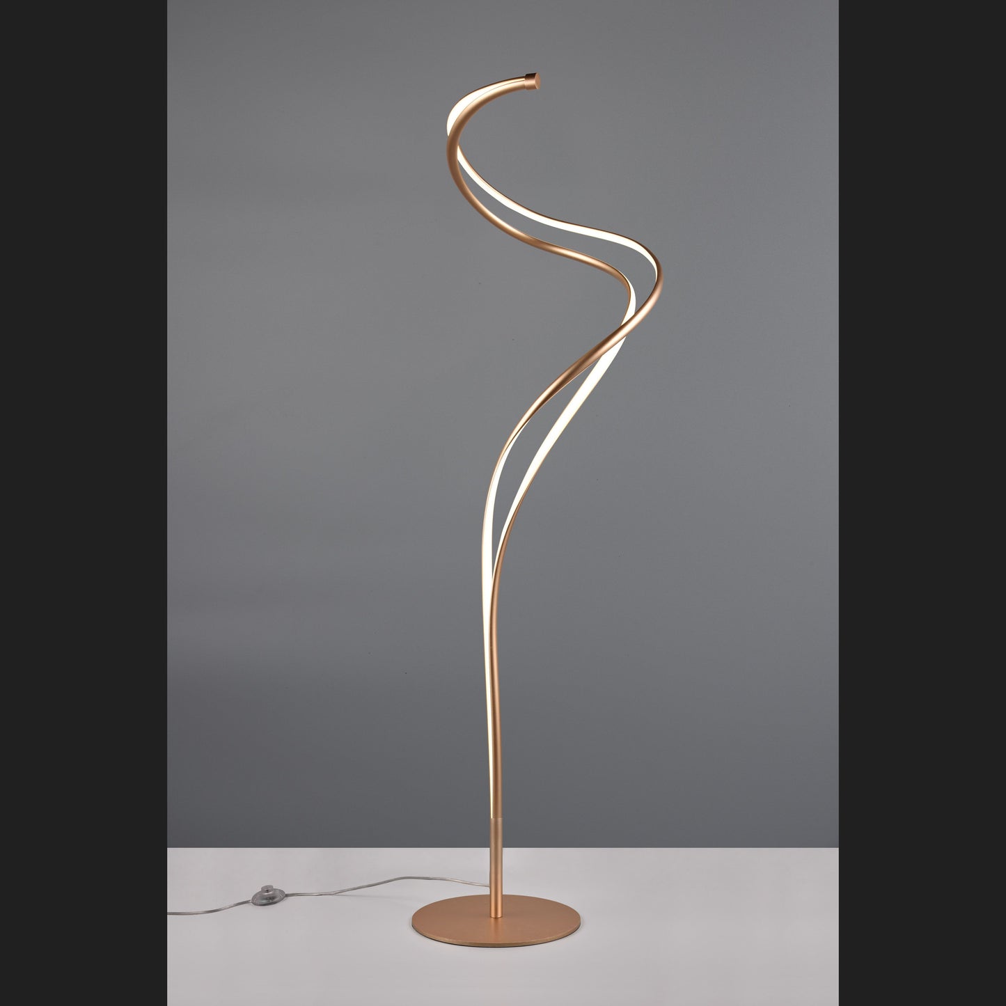 Nala - Floor lamp - Gold - TRIO Select