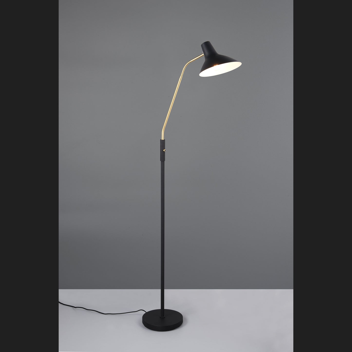 Traveller - Floor Lamp - Black Gold - Trio - 463400180