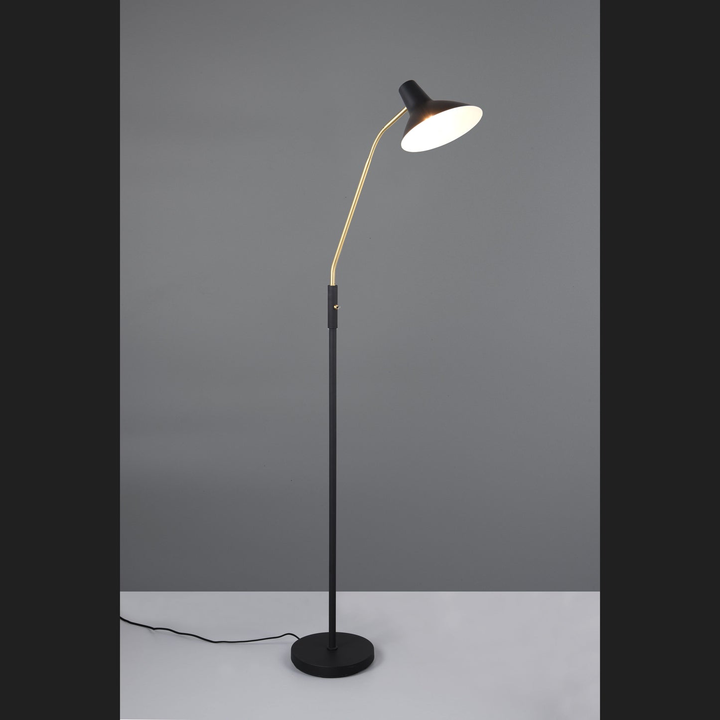 Traveller - Floor Lamp - Black Gold - Trio - 463400180