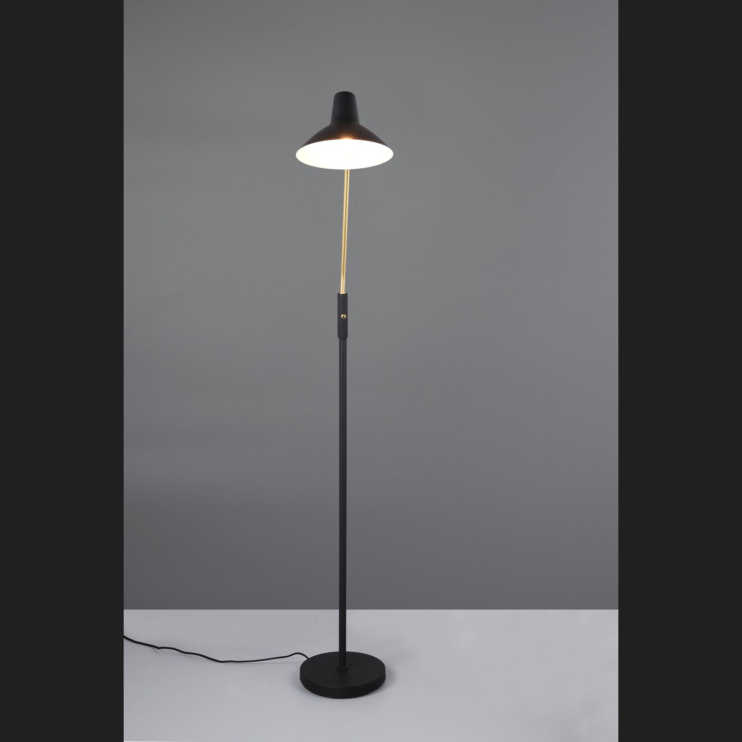 Traveller - Floor Lamp - Black Gold - Trio - 463400180