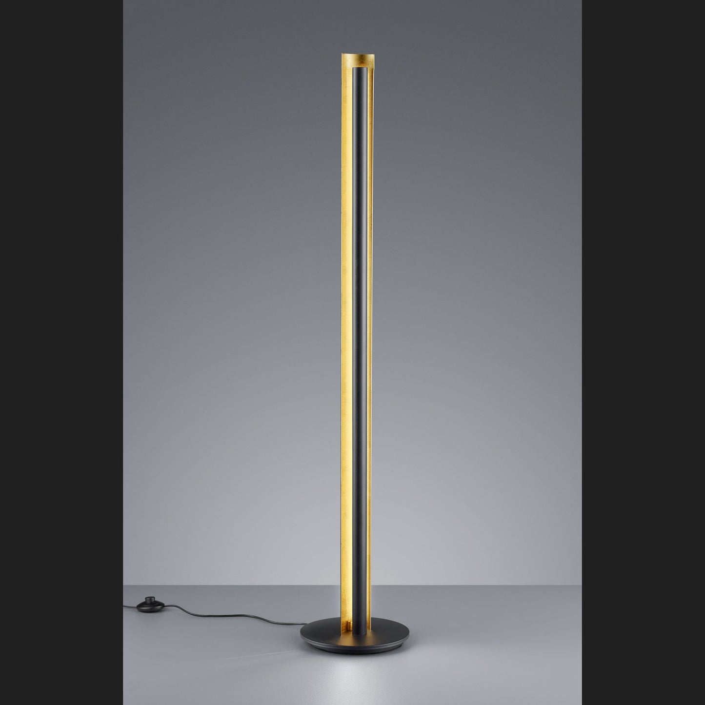 Texel - Floor lamp - Black - Trio