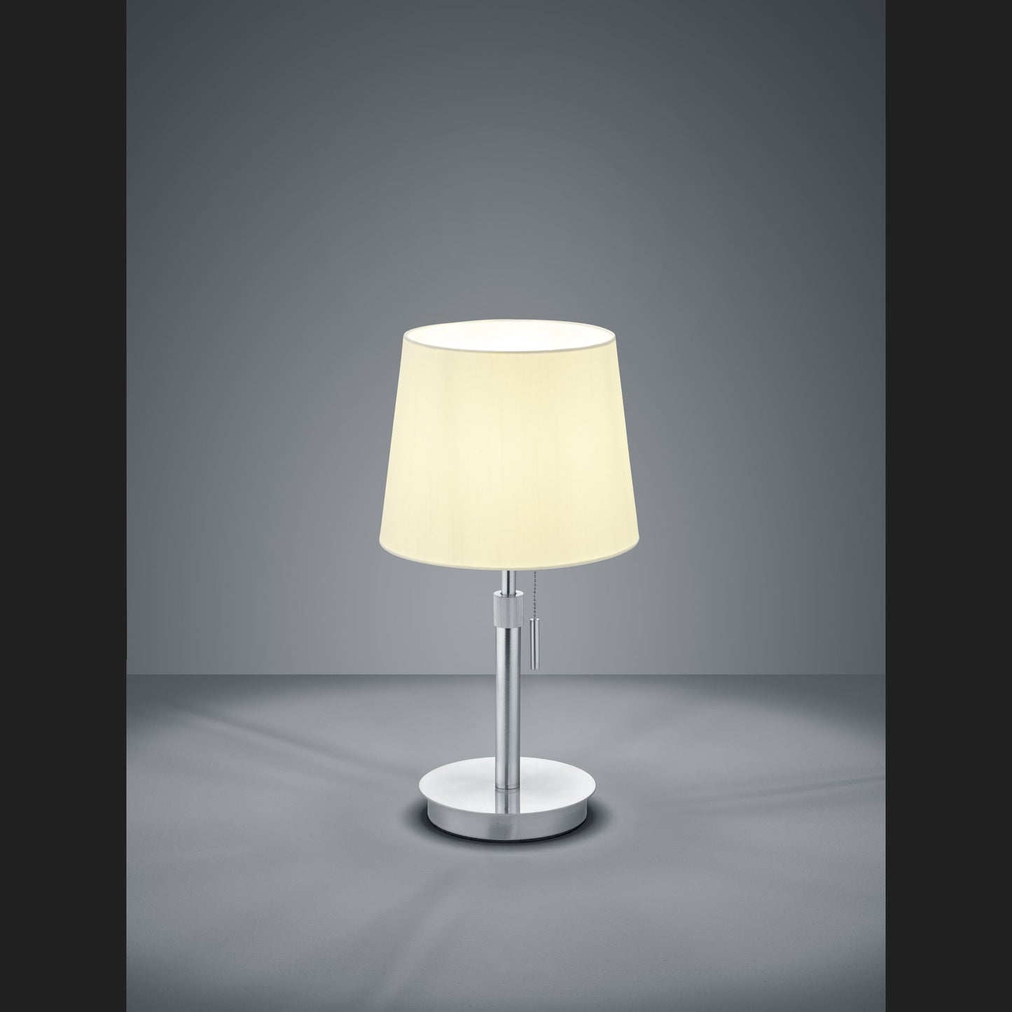 Lyon - Table lamp - White - Trio