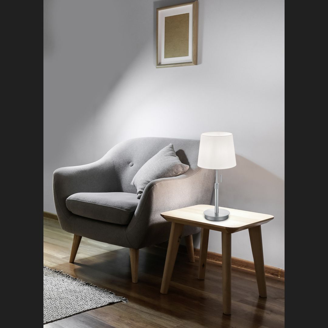 Lyon - Table lamp - White - Trio