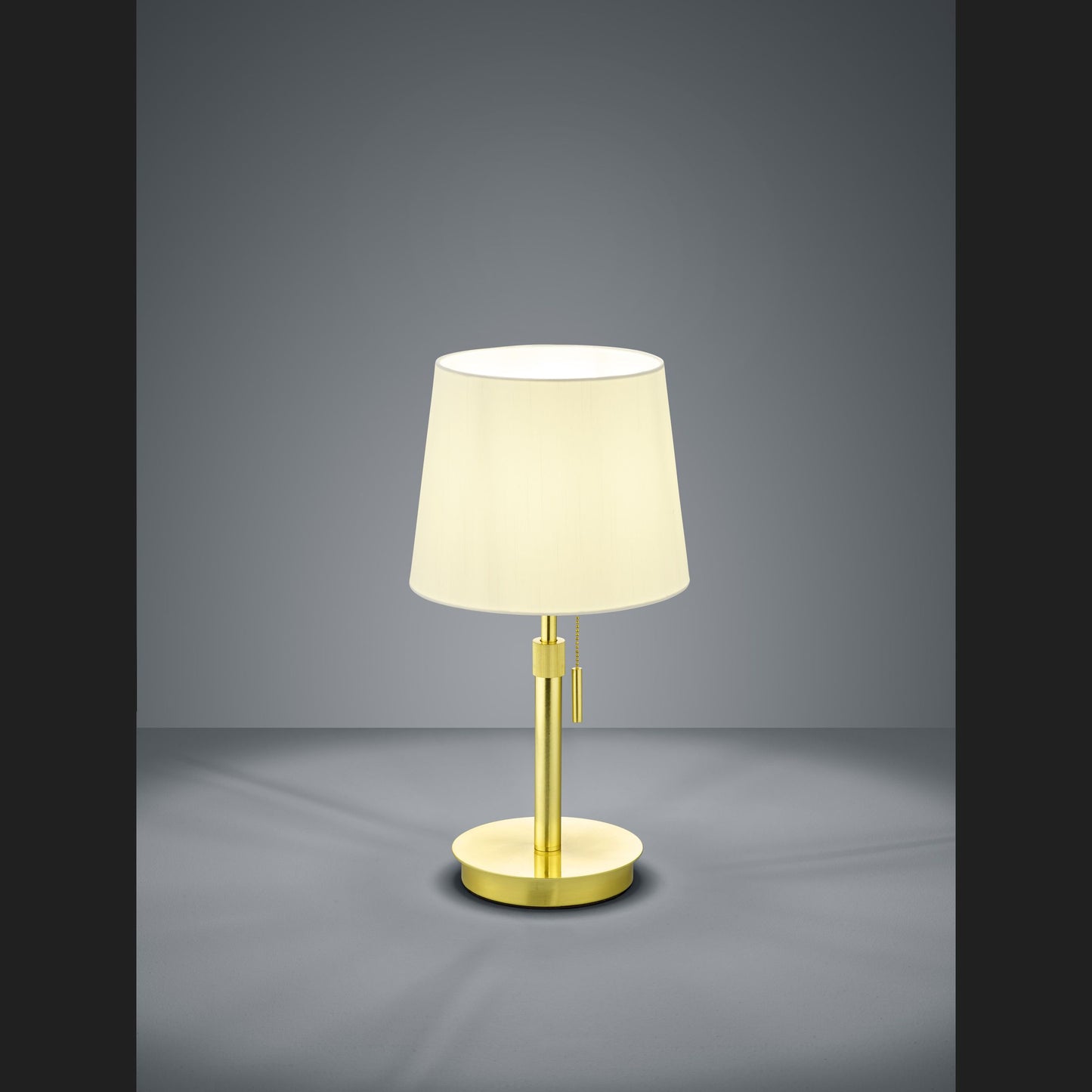 Lyon - Table lamp - White - Trio