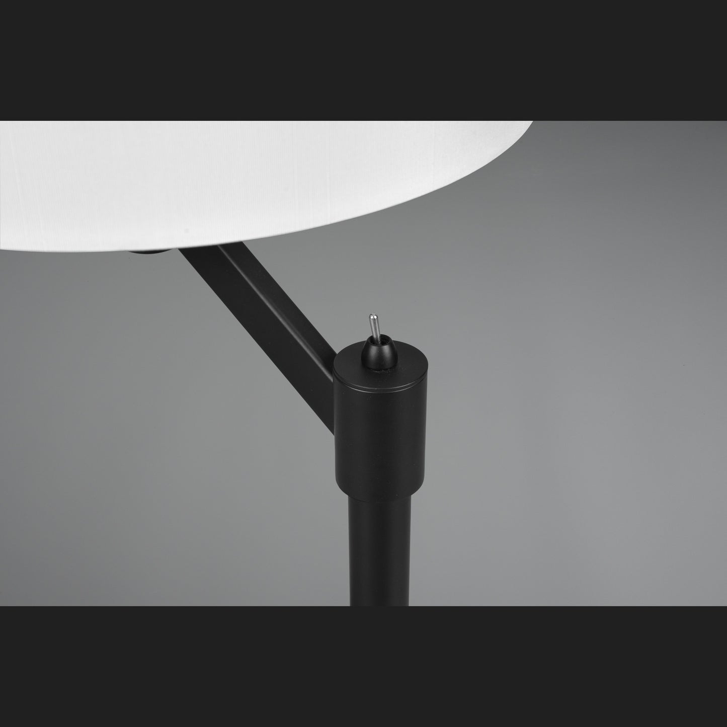 Cassio - Table lamp - White - Trio