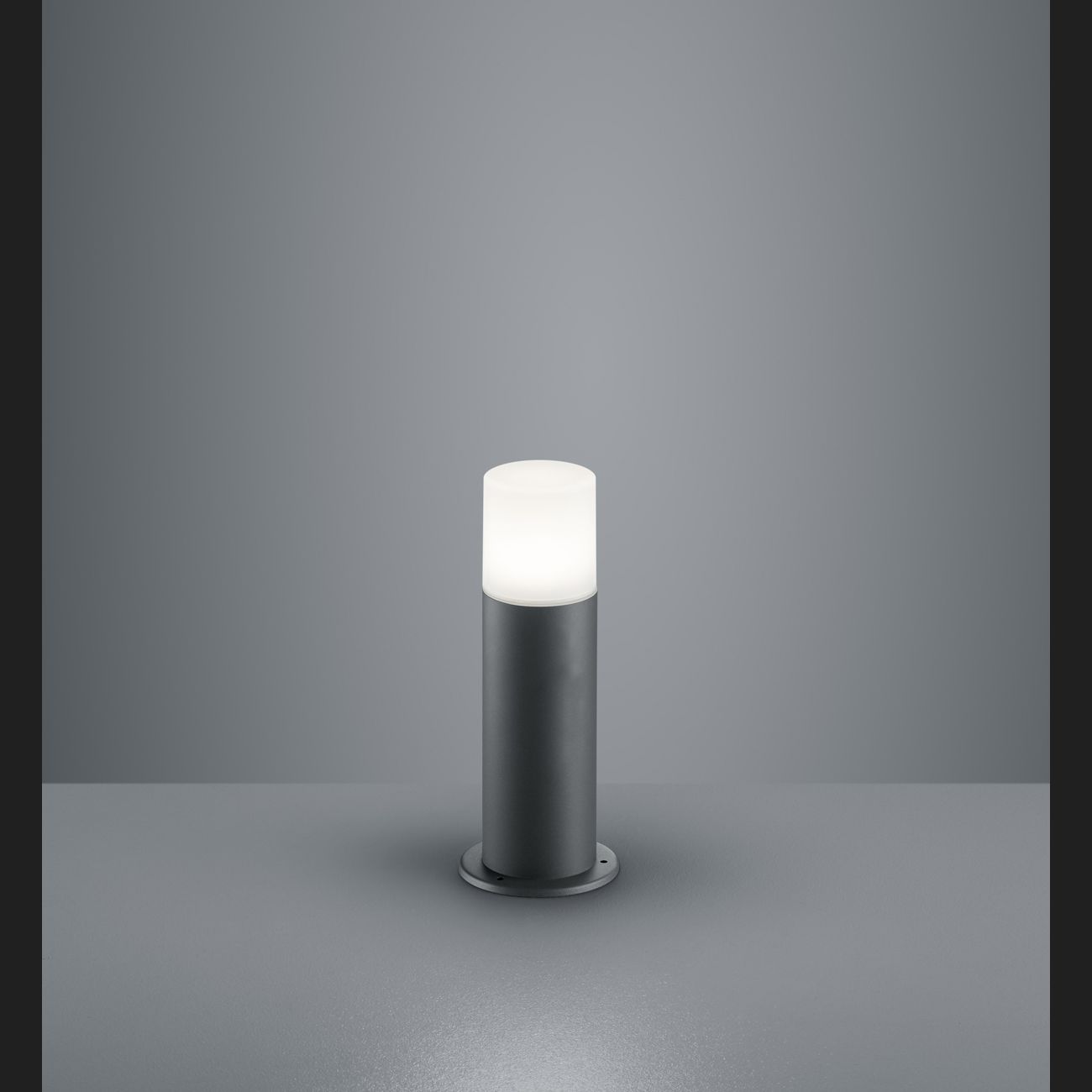 HOOSIC Pole (A) - Anthracite