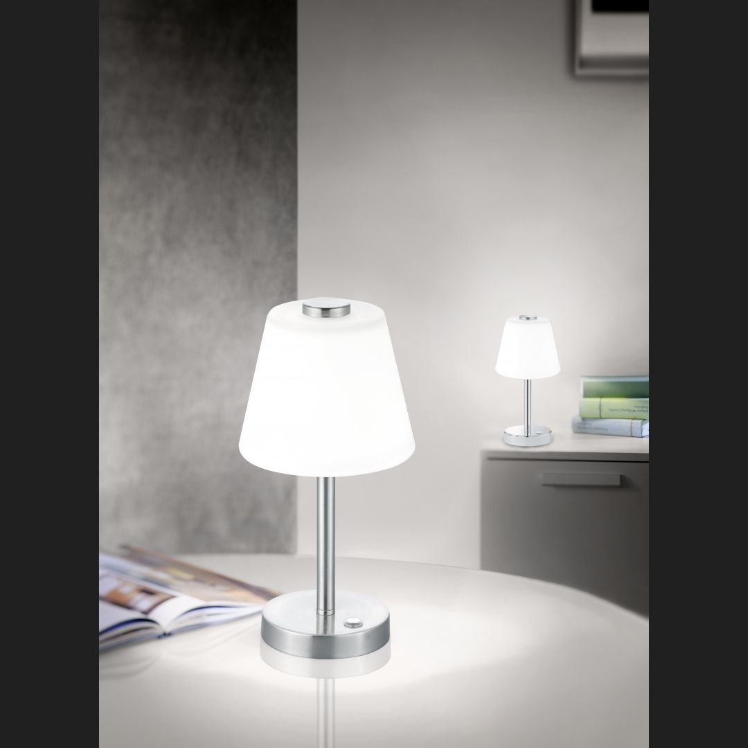 Emerald - Table lamp - White - Trio