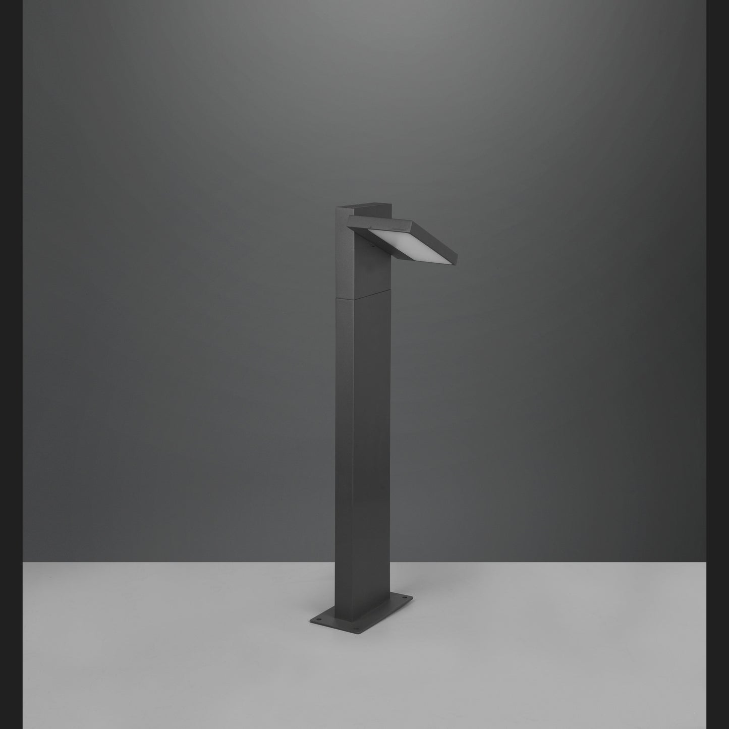 HORTON Pole (B) - Anthracite