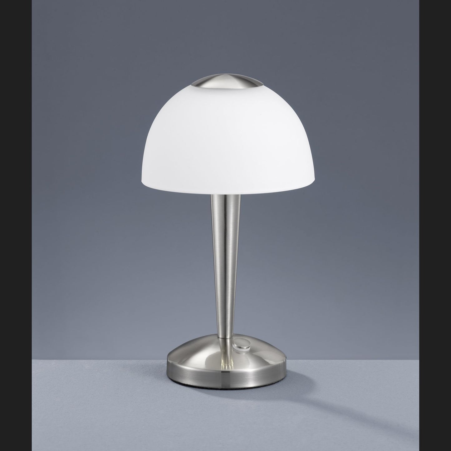 Ventura - Table lamp - White - Trio