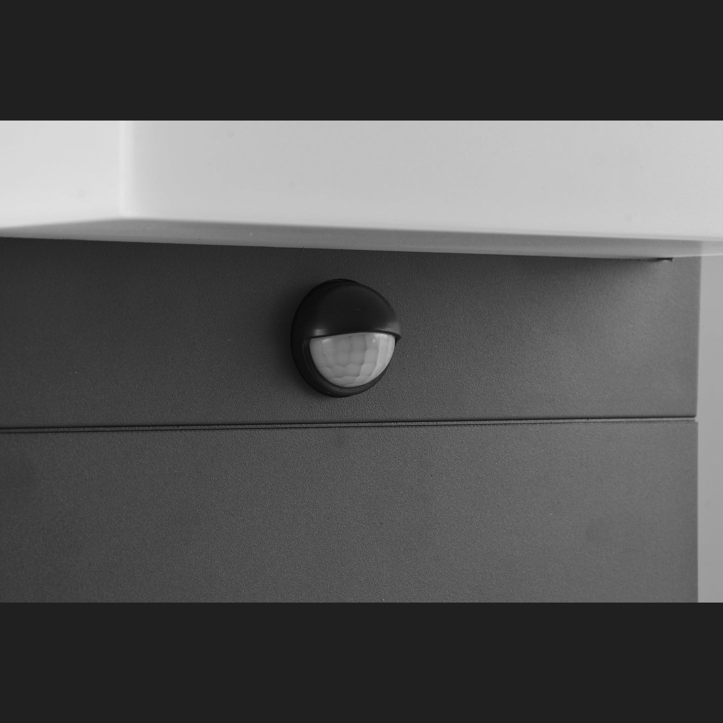 NESTOS Pole (A) - Anthracite