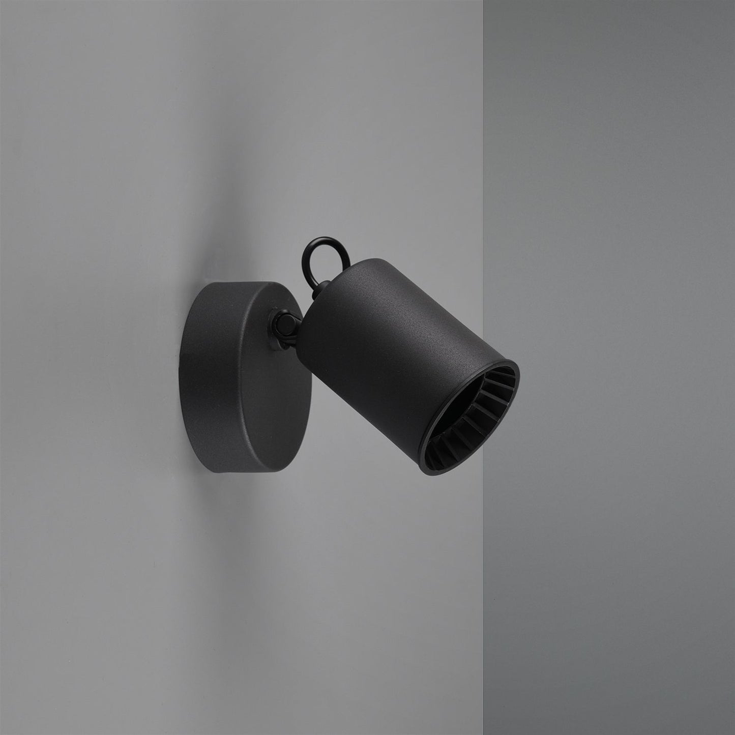 Pago - Spot - Black - Trio