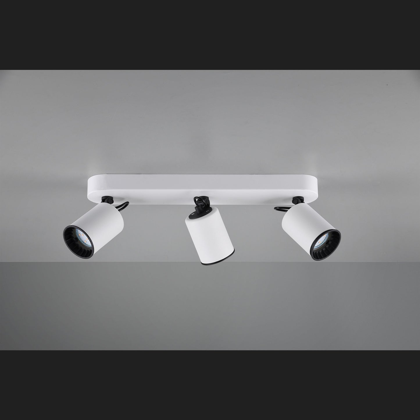 Pago - Spot - Black - Trio