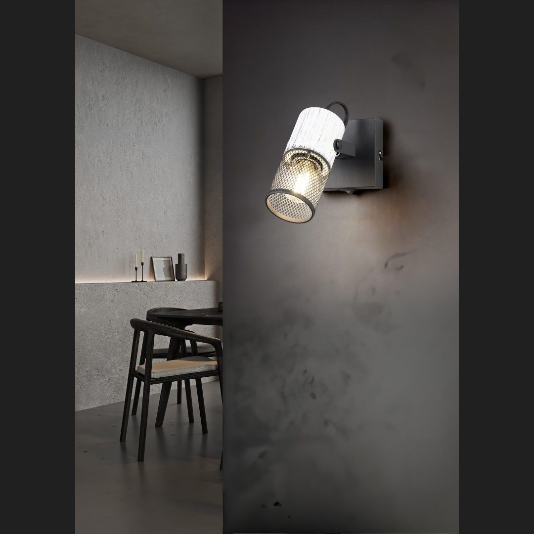 Tosh - Spot - Black - White - Trio