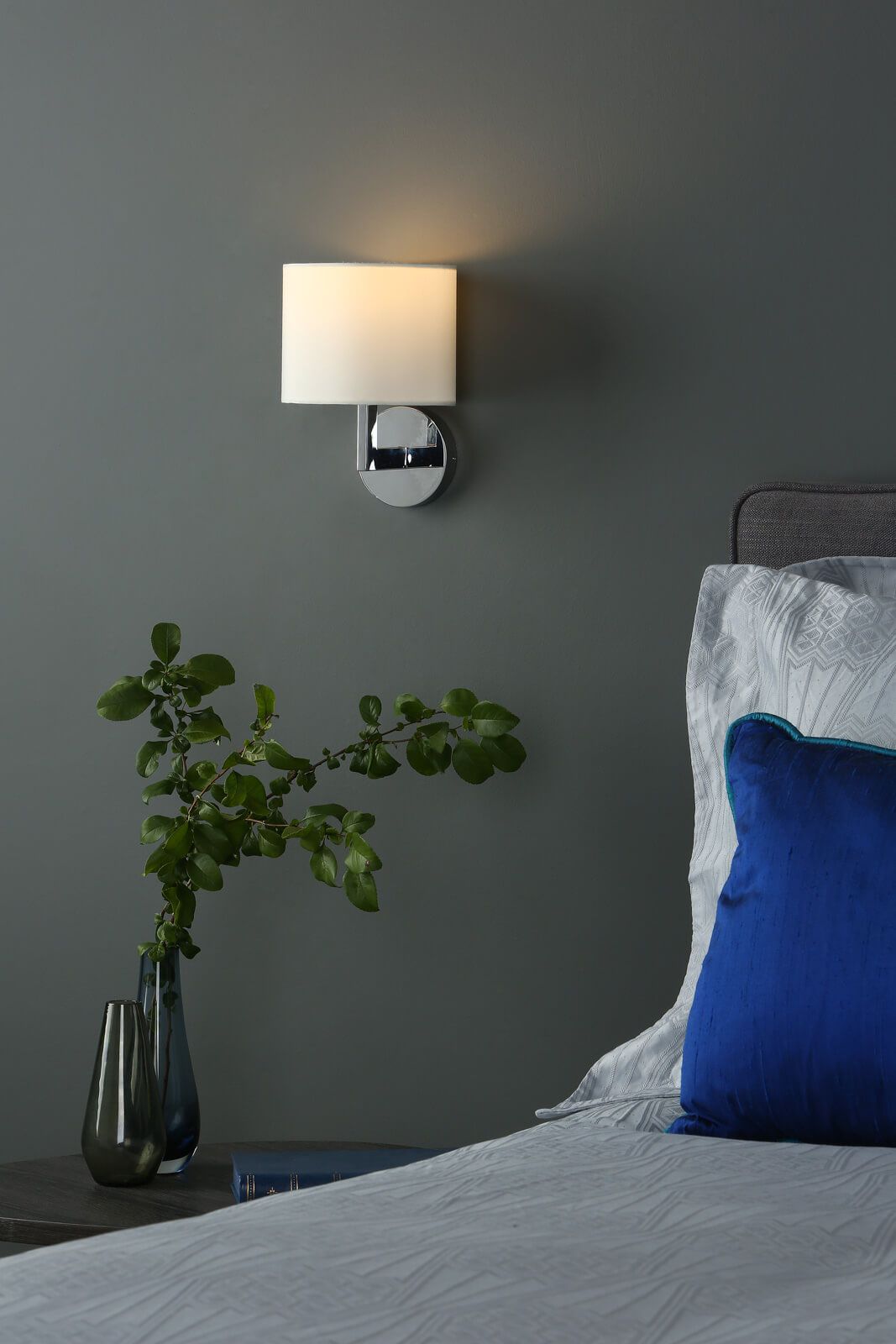 Wall Light Polished Chrome With Shade