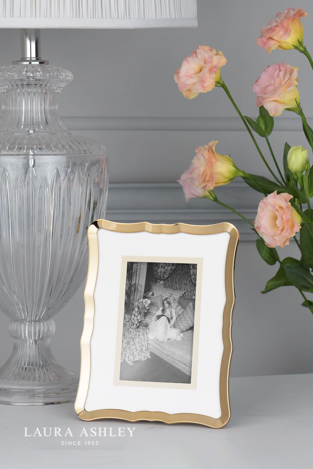 Laura Ashley Glasbury Photo Frame Gold Effect 4x6 inch