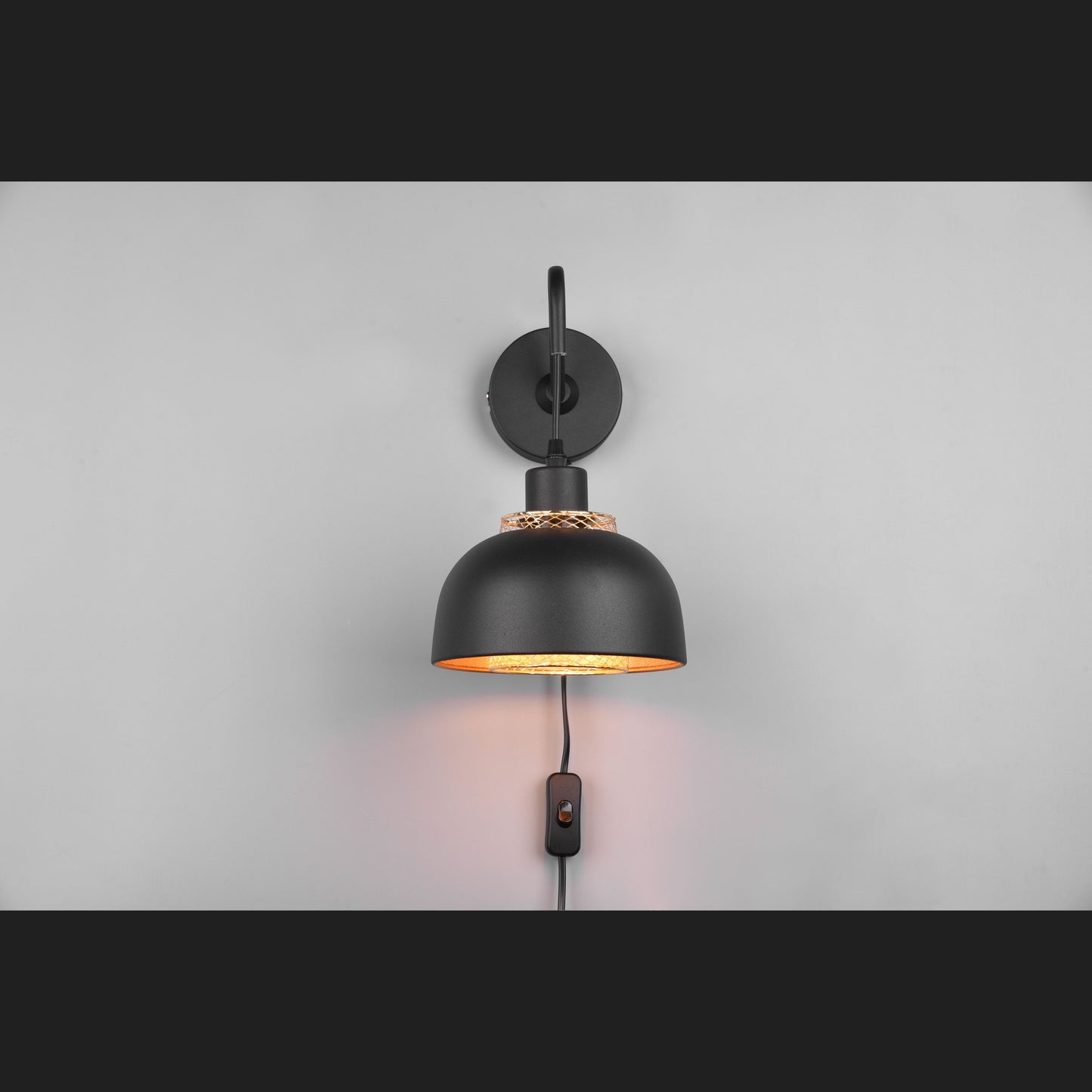 Punch - Wall lamp - Black Matt - Reality