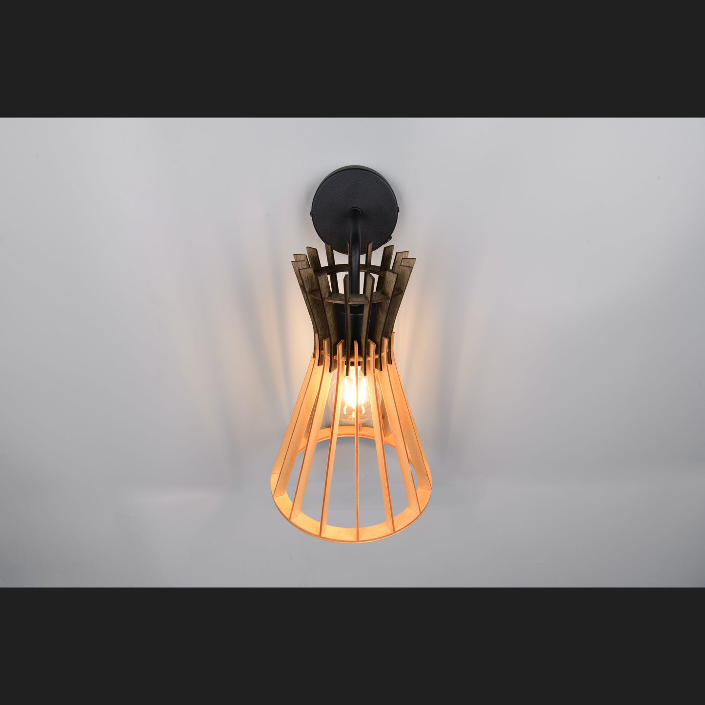 Alice - Wall Lamp - Natural Finish - Reality - R21861736