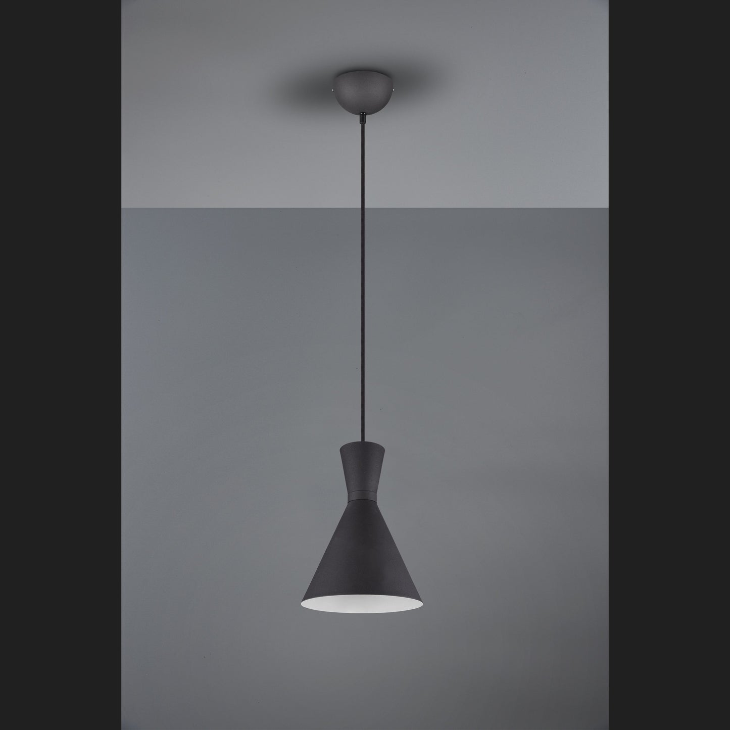 Enzo - Pendant - Black Matt - Reality