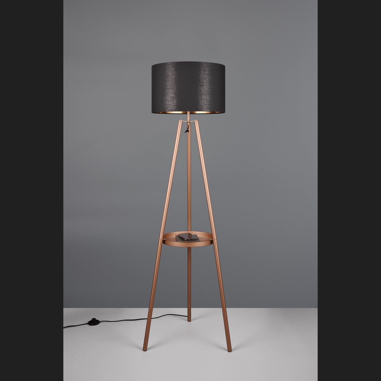 Colette - Floor lamp - Black - Gold - Reality