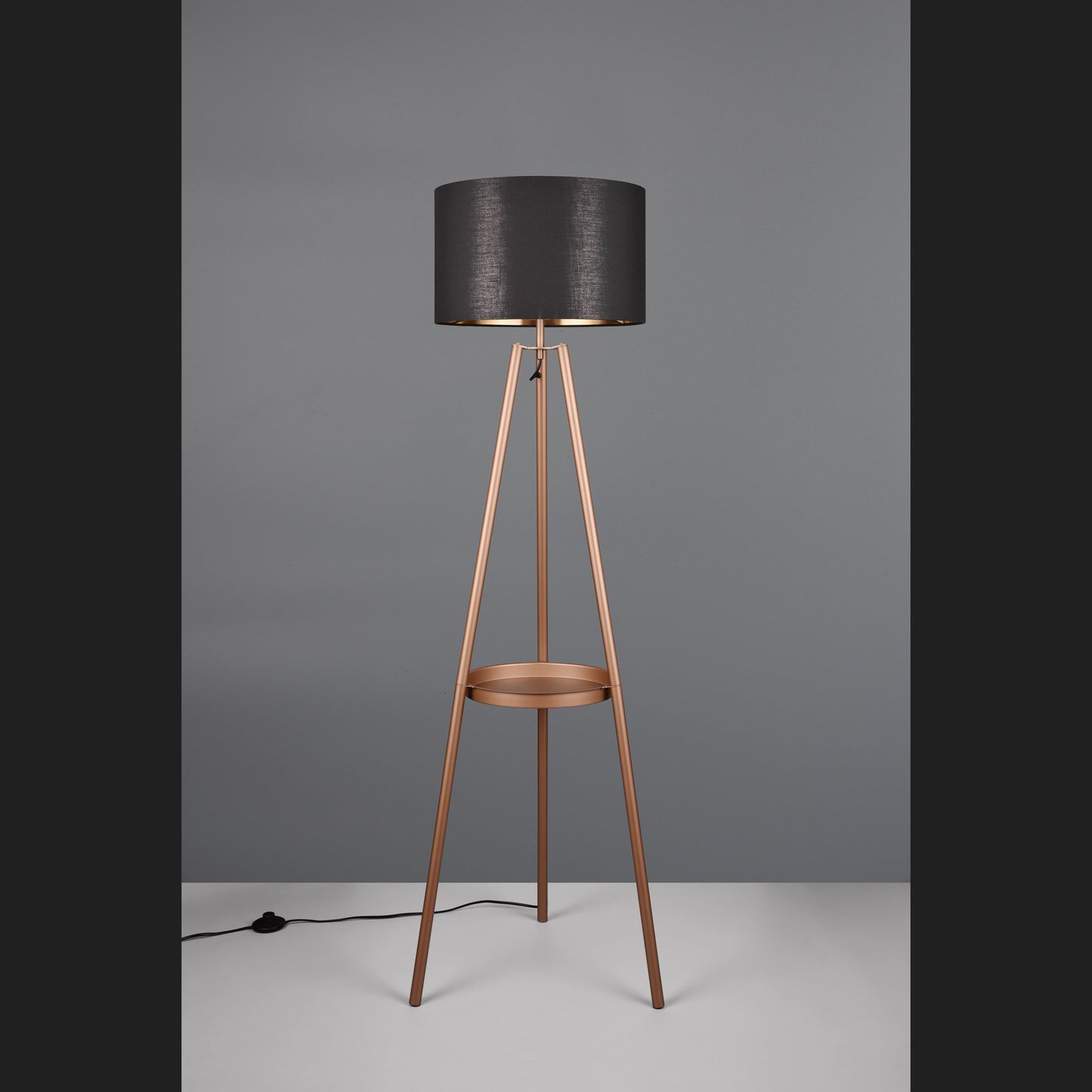 Colette - Floor lamp - Black - Gold - Reality