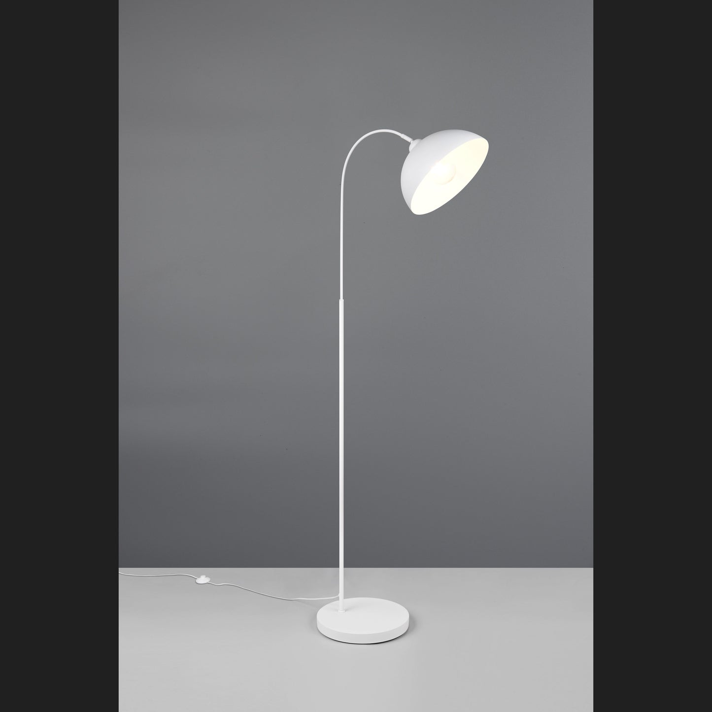 Sierra - Floor Lamp - White Matt - Reality - R41871031