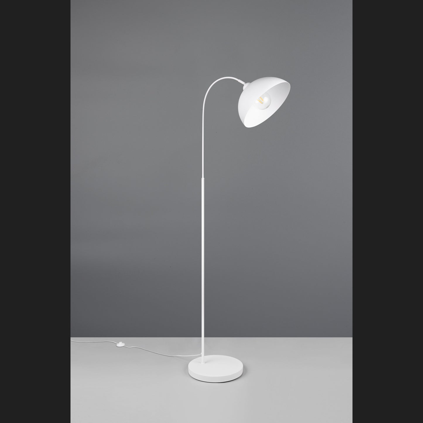 Sierra - Floor Lamp - White Matt - Reality - R41871031