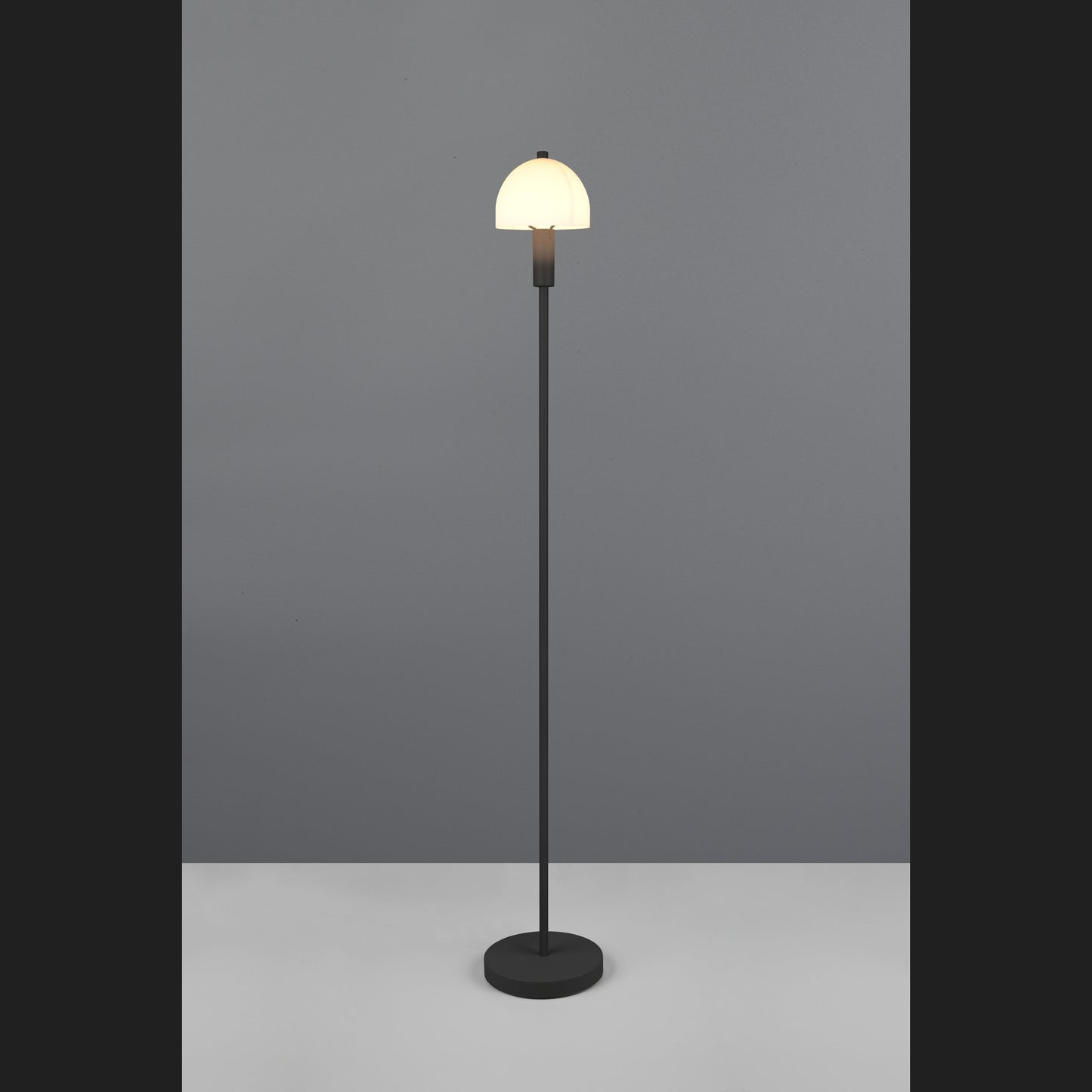 Glenn - Floor Lamp - White - Reality - R41961032