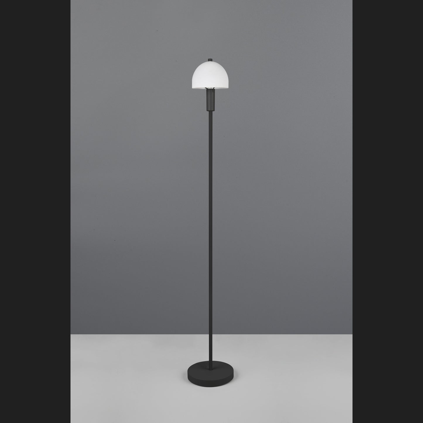 Glenn - Floor Lamp - White - Reality - R41961032