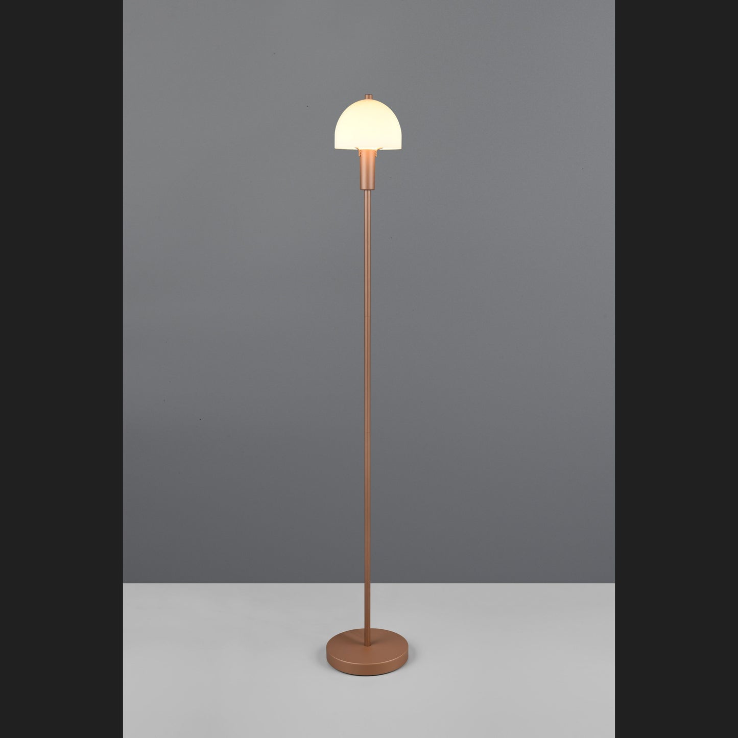 Glenn - Floor Lamp - White - Reality - R41961065