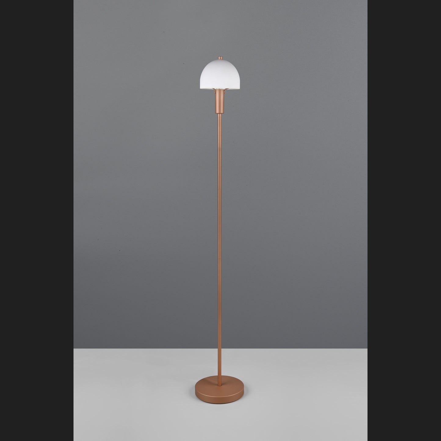 Glenn - Floor Lamp - White - Reality - R41961065