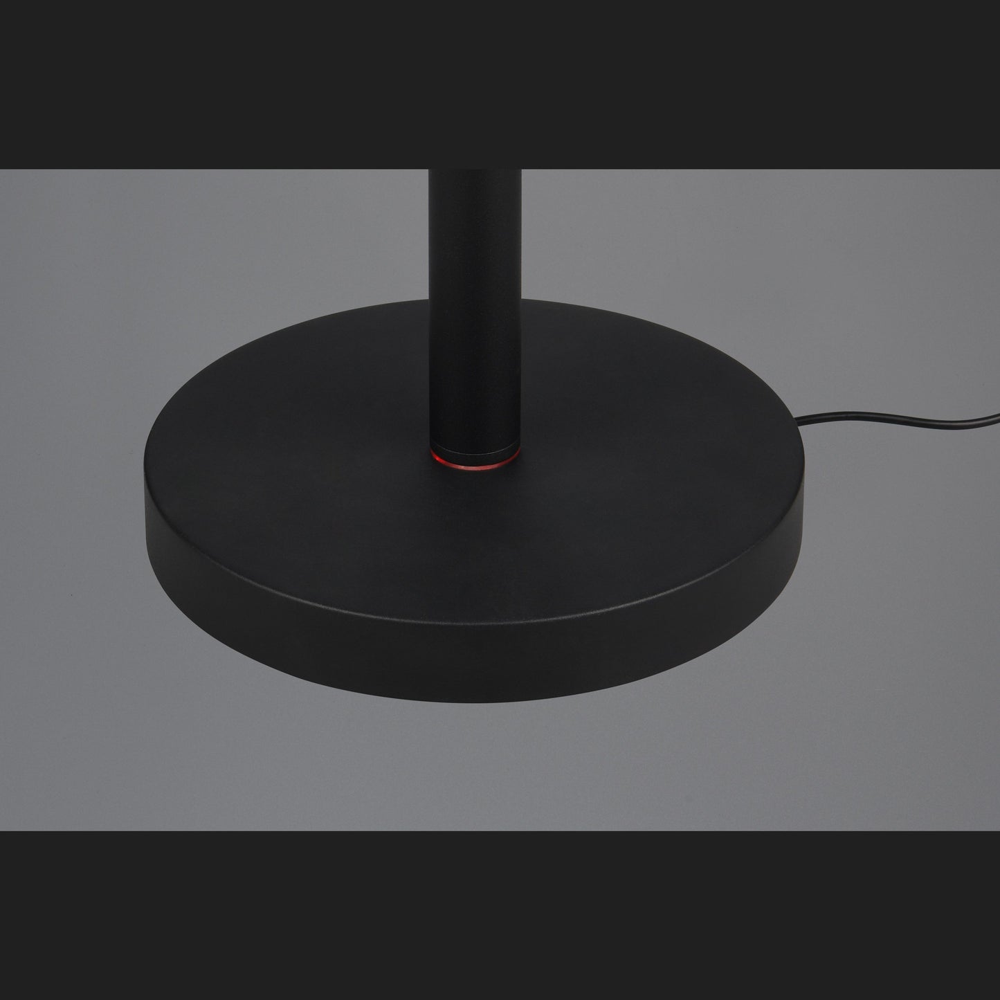 Gomez - Floor Lamp - Black Matt - Reality - R44571132