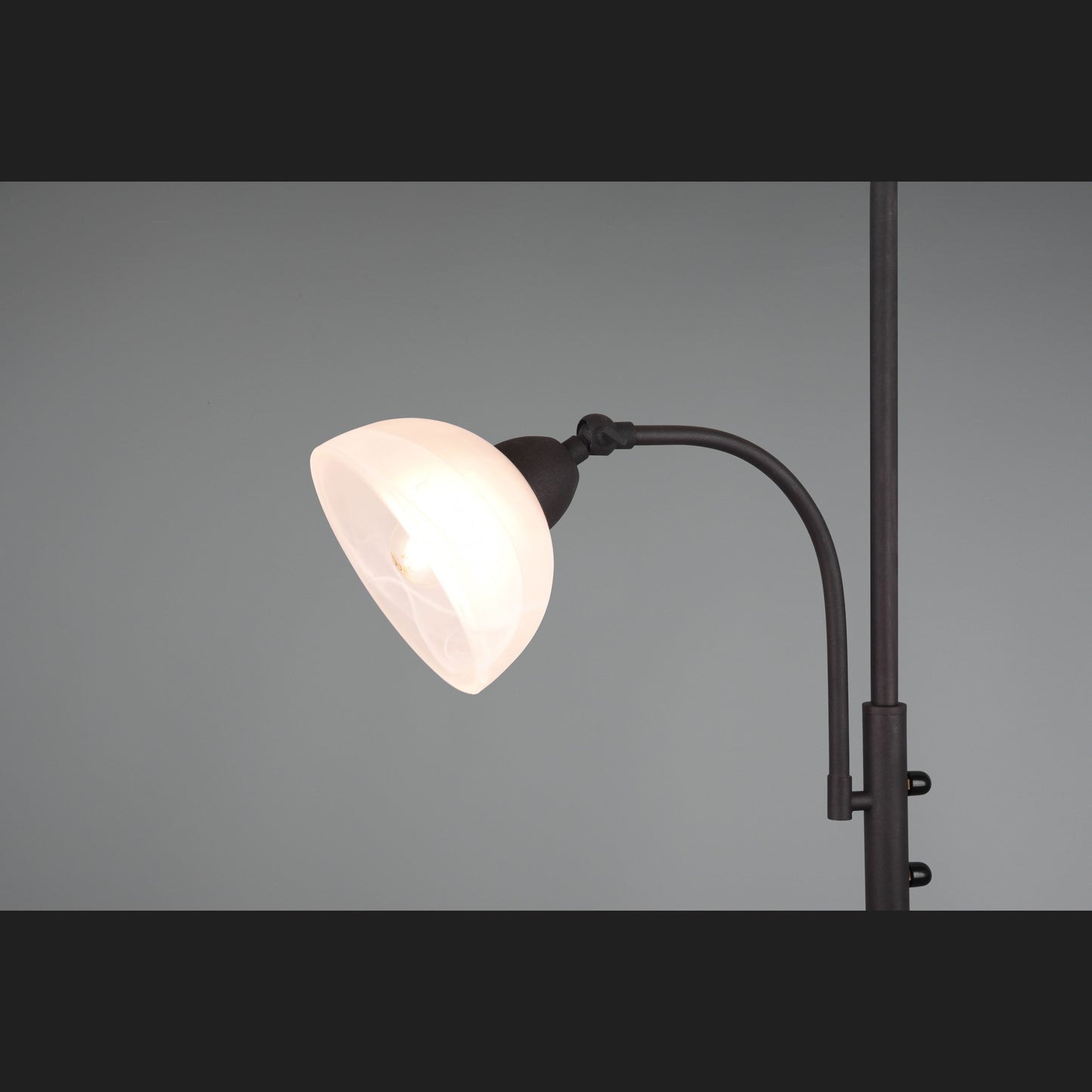 Country - Floor lamp - Alabaster Coloured - Reality