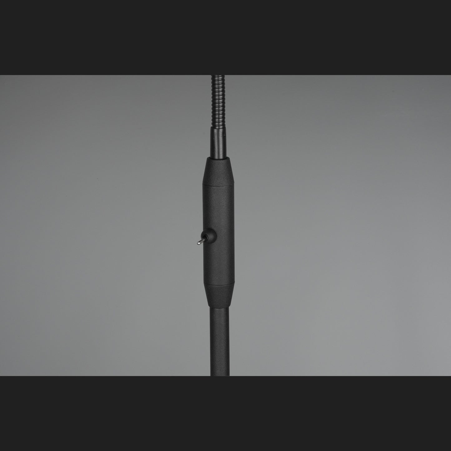 Tommy - Floor lamp - Gold - Reality