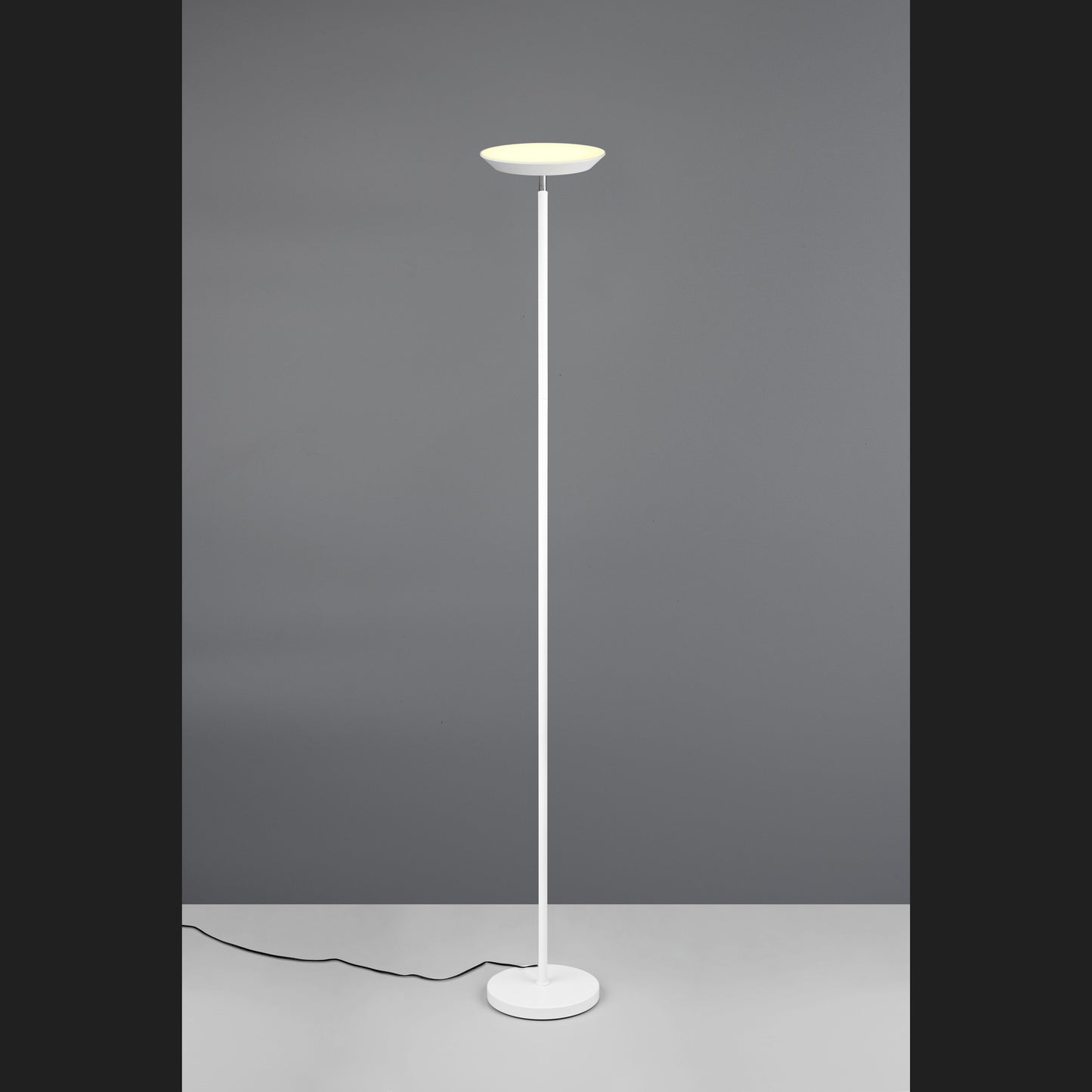 Specter - Floor Lamp - White Matt - Reality - R47841131