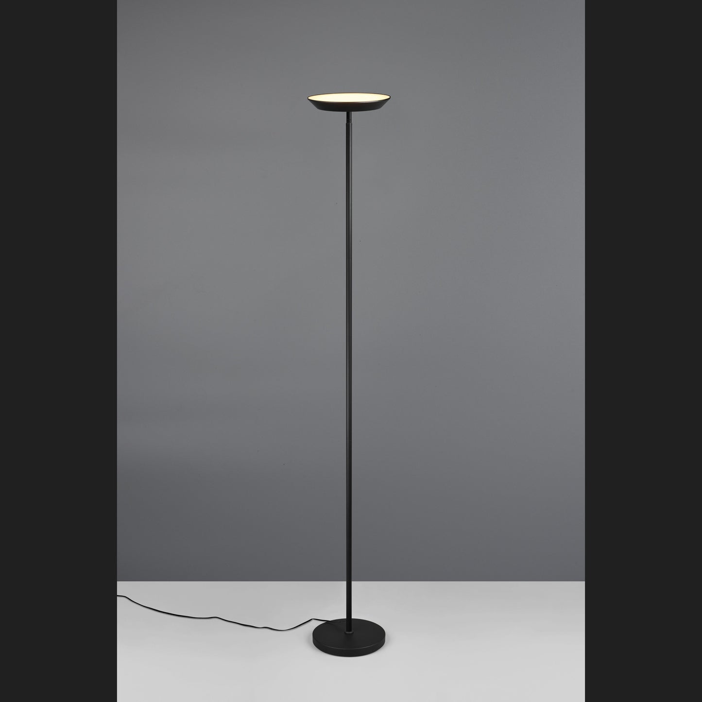 Specter - Floor Lamp - Black Matt - Reality - R47841132