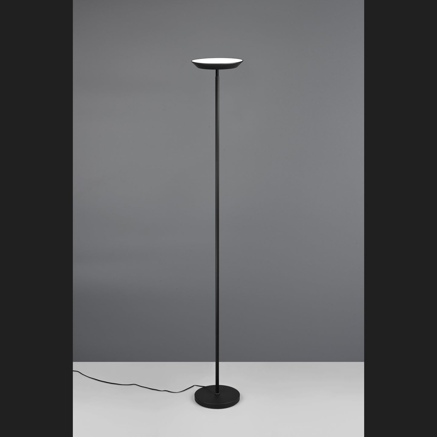 Specter - Floor Lamp - Black Matt - Reality - R47841132