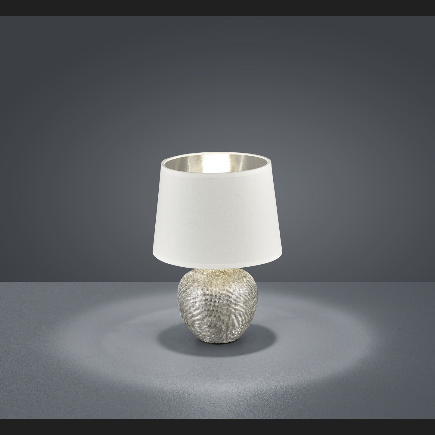 Luxor - Table lamp - White - Reality
